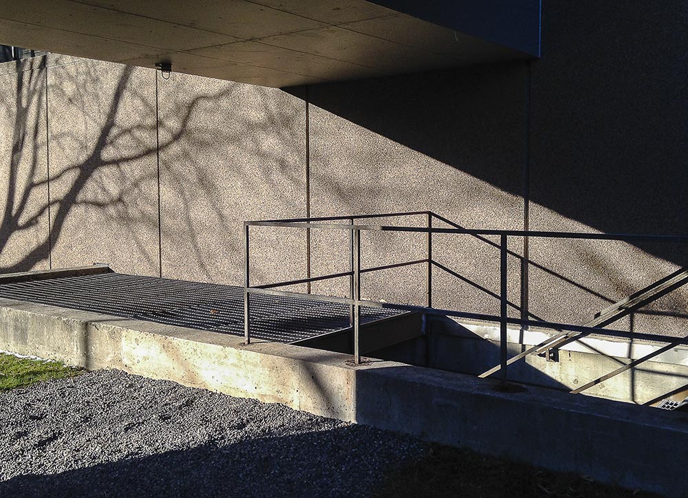 Sunlight Against Newhouse School Facade (Photo by Francis DiClemente)
